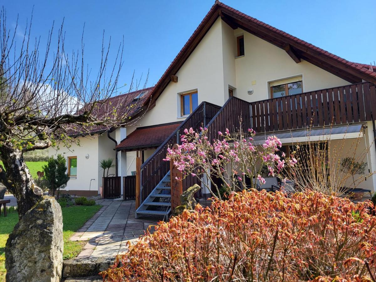Pension Am Wald Goessweinstein Exterior foto